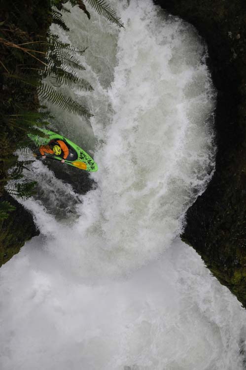 JFoto 2012-03-29_0638_Samrfeihofer_PunchBowl Falls