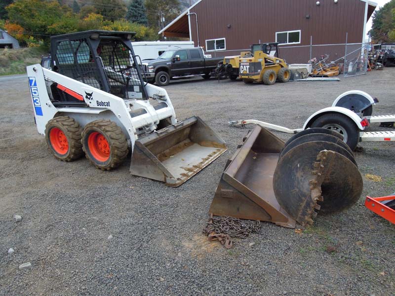 BOBCAT 753 and augers-1456