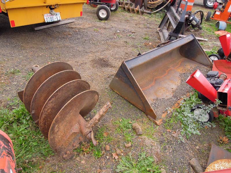 BOBCATS ACCESORIES auger &bucket
